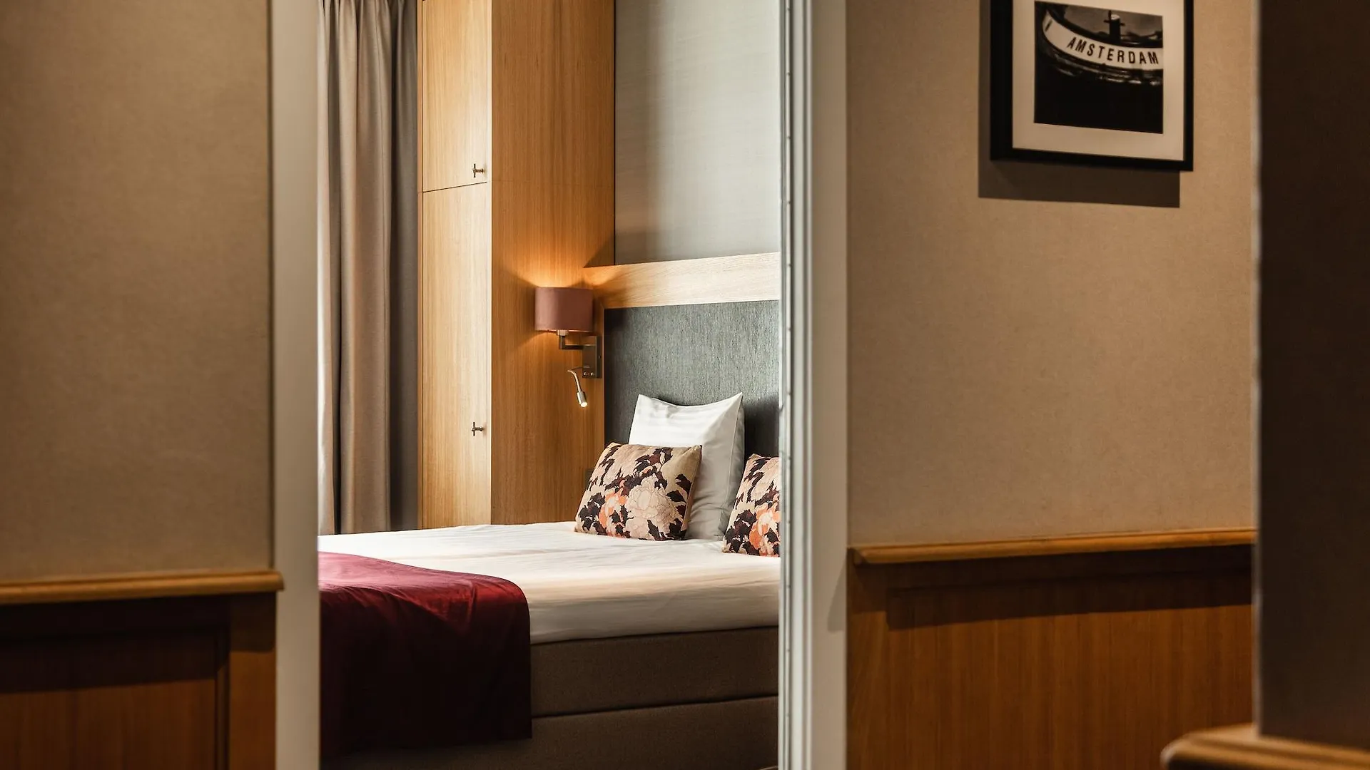 The Delphi - Amsterdam Townhouse Hotel 4*,